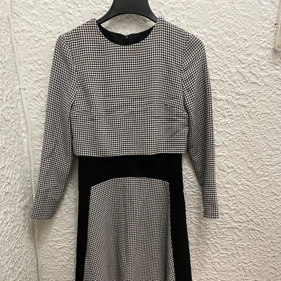 Long dress - Picture 1 of 7